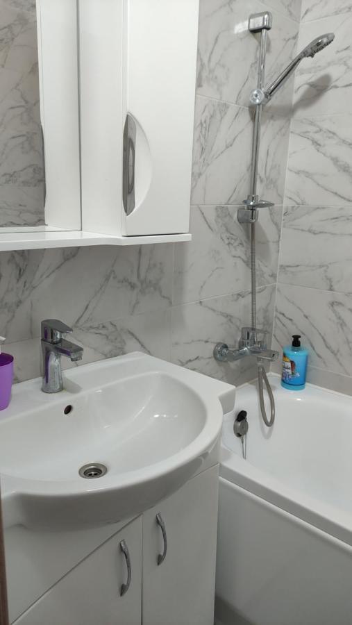 Василя Стуса 10/77 City Rooms Biała Cerkiew Zewnętrze zdjęcie